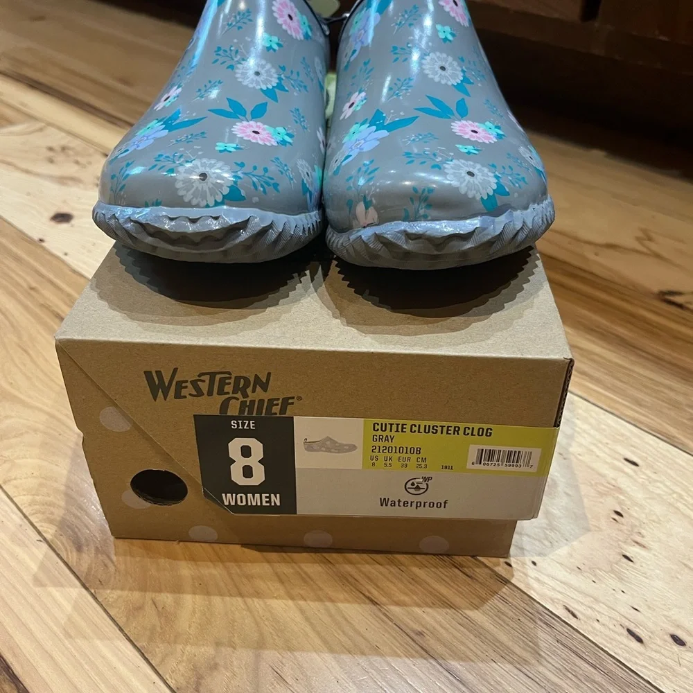 Western Chief womans floral Gray Shoes - Picture 2 of 2